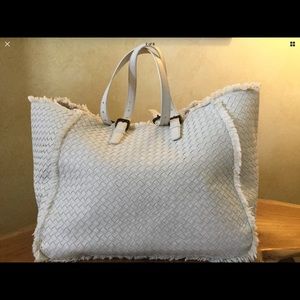 SOLD! Bottega Veneta Intrecciato fringed Cesta Maltinto
